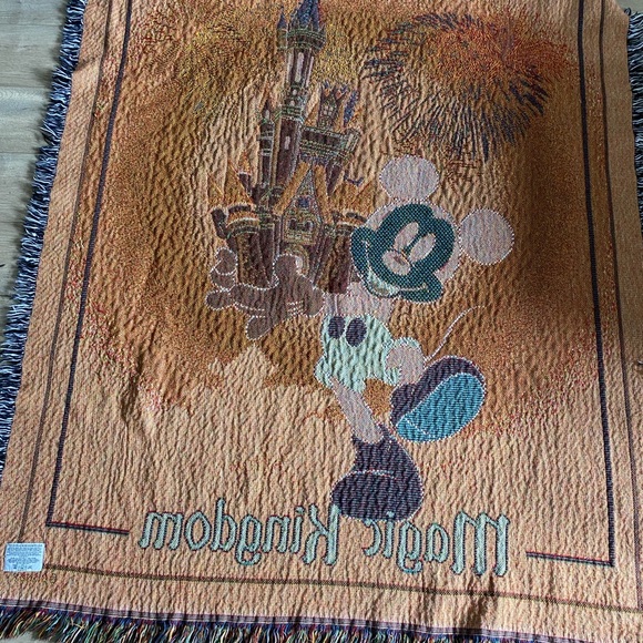 DISNEY WORLD park Cinderella castle Mickey Mouse magic kingdom throw blanket - Picture 4 of 4